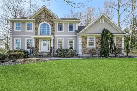 2 Mills Rd, Ramapo, NY 10901