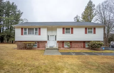123 N Cross Rd, La Grange, NY 12540