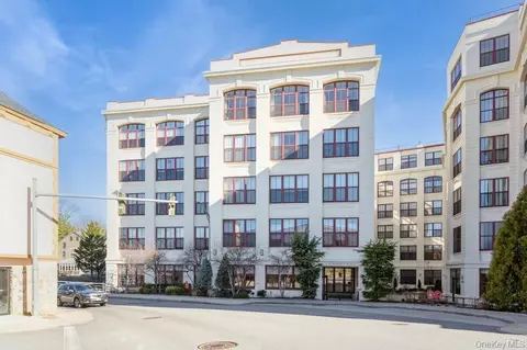 1 Scarsdale Rd #209, Eastchester, NY 10707