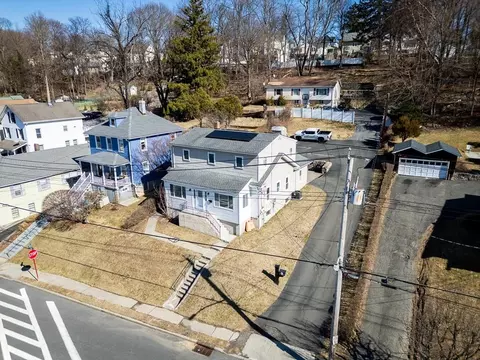 94 Linden Ave, Ossining, NY 10562