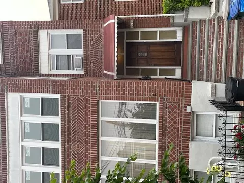 2010 Hobart Ave, New York, NY 10461