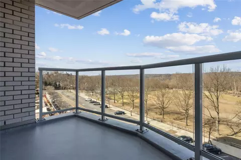 3333 Henry Hudson Pkwy #6H, New York, NY 10463