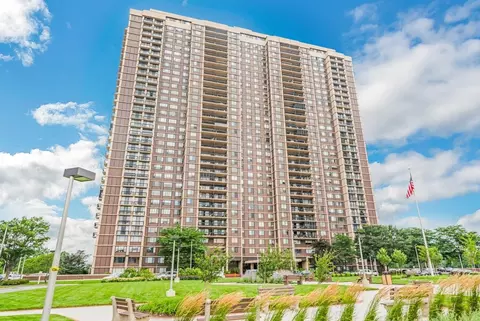27010 Grand Central Pkwy #32B, Little Neck, NY 11362