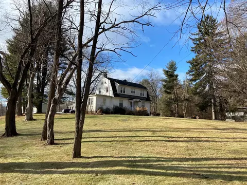 198 Bower Rd, Poughkeepsie, NY 12603