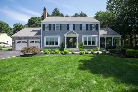 26 Heide Ct S, Saint James, NY 11780