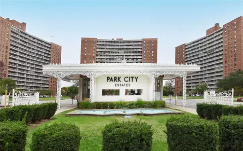61-55 98 St #1D, New York, NY 11374