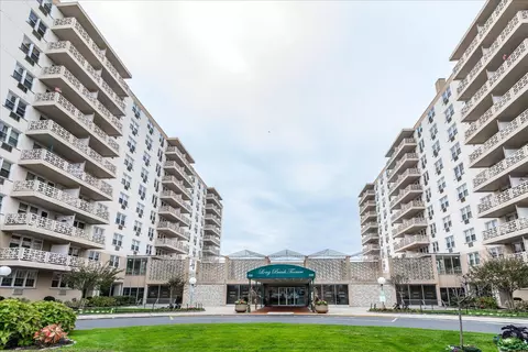430 Shore Rd #6A, Long Beach, NY 11561