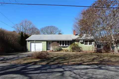 7 Windermere Dr, Sag Harbor, NY 11963