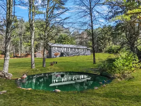 53 Proctor Rd, Highland, NY 12732