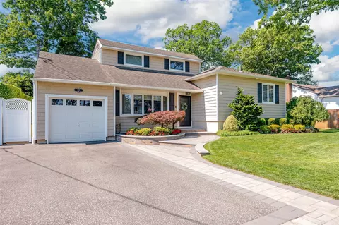 216 Cypress St, Massapequa Park, NY 11762