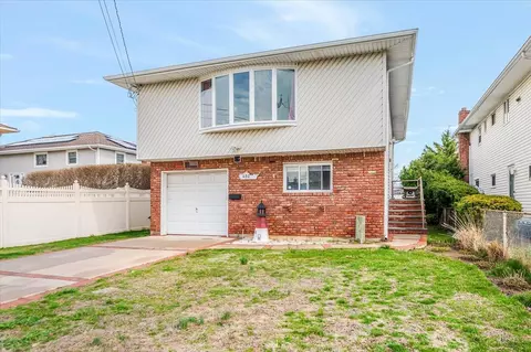 480 Bender St, Oceanside, NY 11572