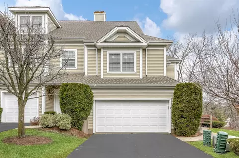 1 Underhill Dr, Pomona, NY 10970