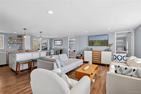100 Deforest Rd #433, Montauk, NY 11954