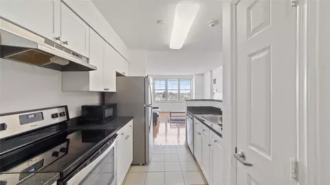 300 Mamaroneck Ave #702, White Plains, NY 10605