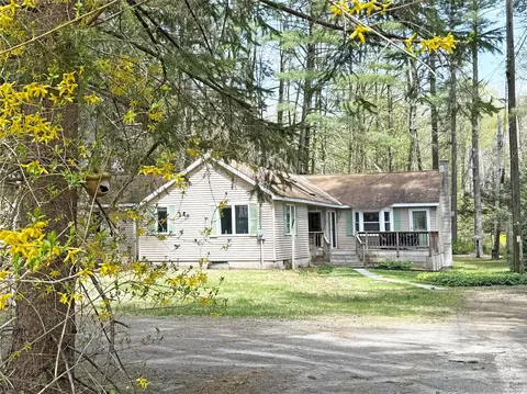 44 Mink Hollow Rd, Woodstock, NY 12498