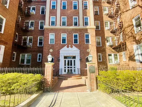 72-17 34th Ave #1M, New York, NY 11372