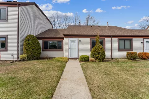 87 Gauguin Ct #87, Middle Island, NY 11953