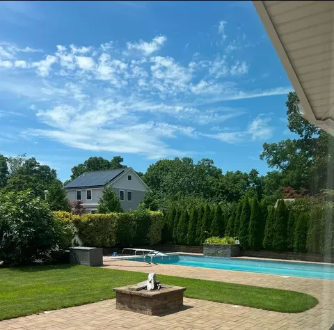 795 Westwood Ln, Greenport, NY 11944