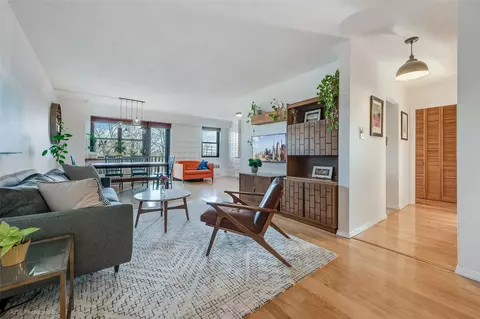 39-60 54th St #4G, Woodside, NY 11377