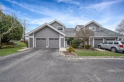 412 Harborview Ct, Moriches, NY 11955