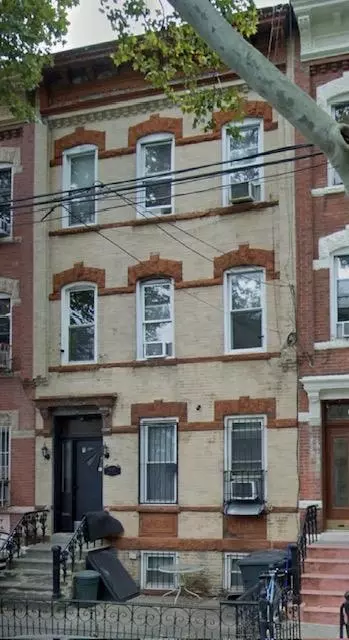 1665 Grove St, Ridgewood, NY 11385