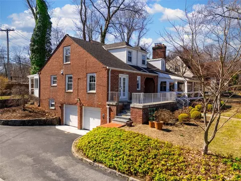 5 Locust St, Greenburgh, NY 10523
