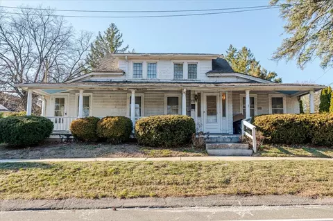 55 E Main St, Huntington, NY 11743