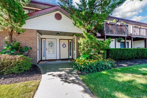 615 Broadway #76, Amityville, NY 11701
