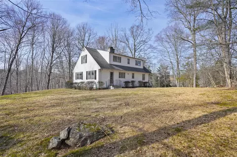 24 Benedict Rd, Lewisboro, NY 10590