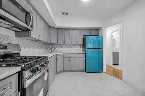 104-65 42 Ave, New York, NY 11368