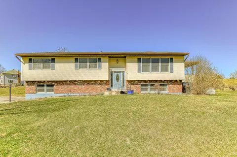 40 Sutton Rd, Warwick, NY 10990