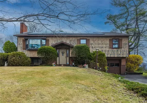 69 Scott Dr, Wappinger, NY 12590
