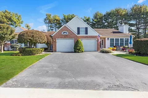 23 Standish Dr #23, Mount Sinai, NY 11766