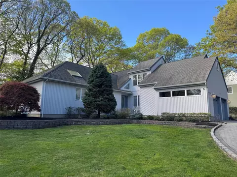39 Jefferson Landing Cir, Port Jefferson, NY 11777