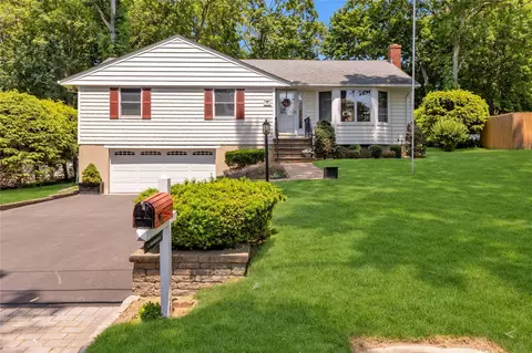 406 Lynn Ave, East Northport, NY 11731