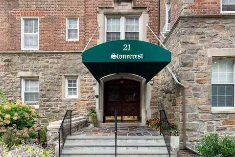21 N Chatsworth Ave #4G, Larchmont, NY 10538