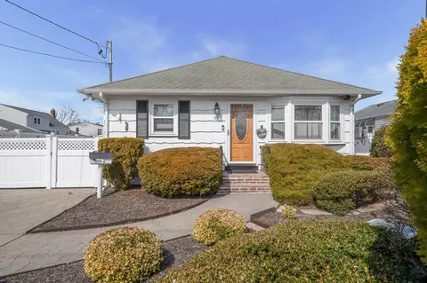 187 Islip Blvd, Islip Terrace, NY 11752