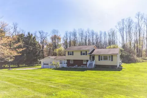 26 Van Vlack Rd, East Fishkill, NY 12533
