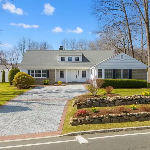 60 Wilmot Rd, New Rochelle, NY 10804