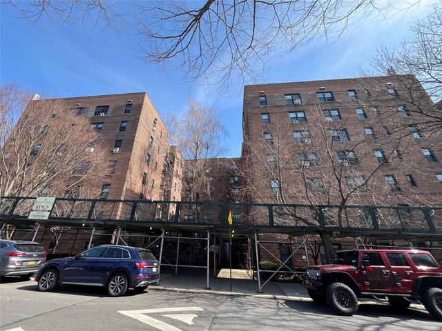 3840 Greystone Ave #3Q, New York, NY 10463 | 15 Photos - Movoto