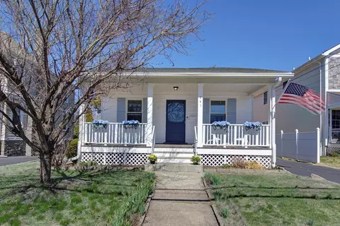 241 Irenhyl Ave, Rye Brook, NY 10573