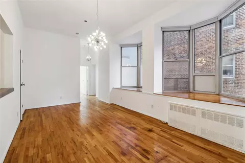 61-20 Woodside Ave #2U, New York, NY 11377