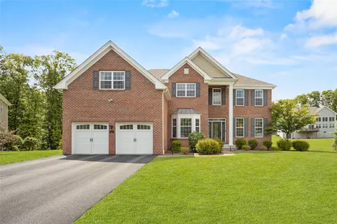 32 W Tilden Pl, East Fishkill, NY 12533