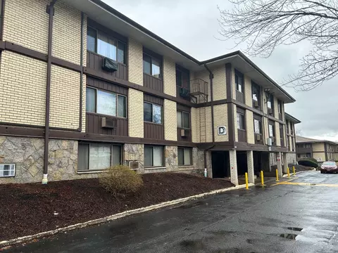 256 N Main Sts #D4, Ramapo, NY 10977