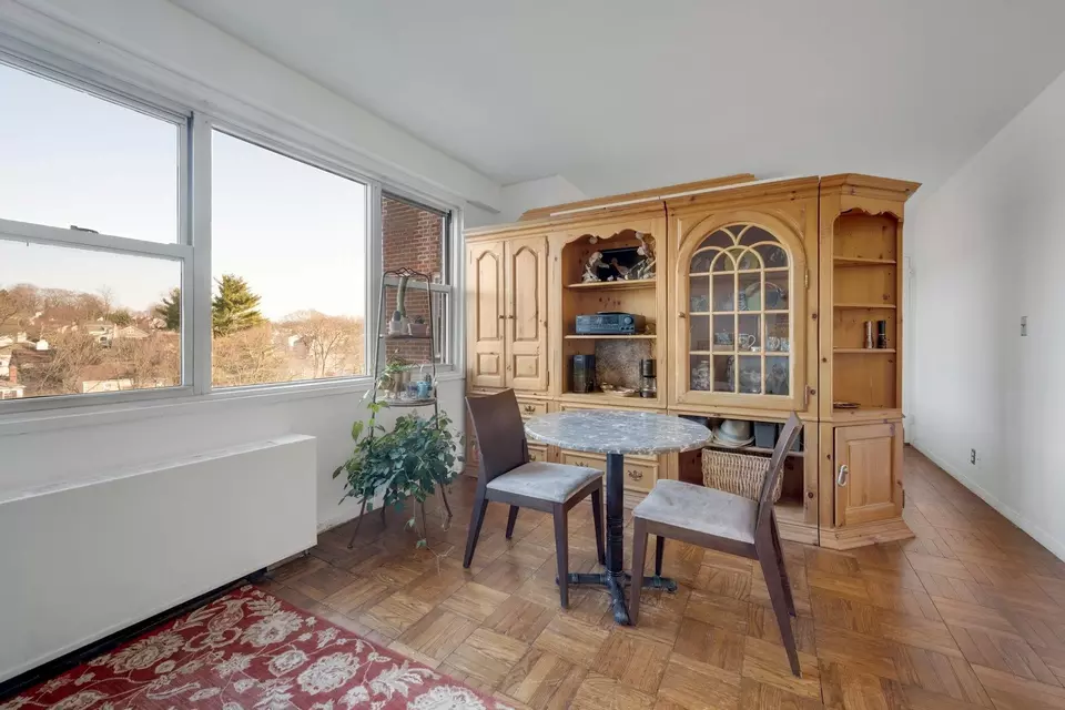240 Garth Rd #5L2, Scarsdale, NY 10583 | MLS# 836738 | 17 Photos - Movoto