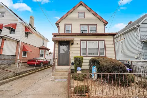 79 Simonson Pl, Staten Island, NY 10302