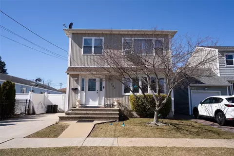 750 Taft St, North Bellmore, NY 11710