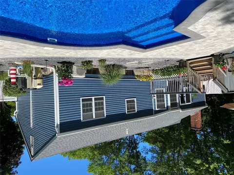 6 Cassie Ct, Mount Sinai, NY 11766