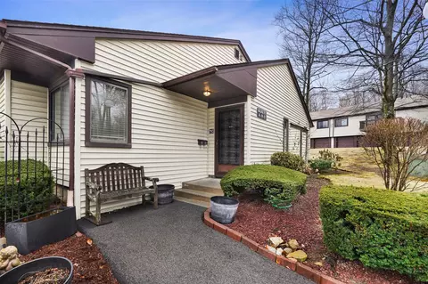 71 Independence Ct # C, Yorktown, NY 10598