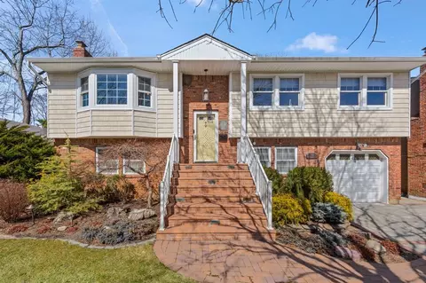 1017 Donna Ct, Baldwin, NY 11510